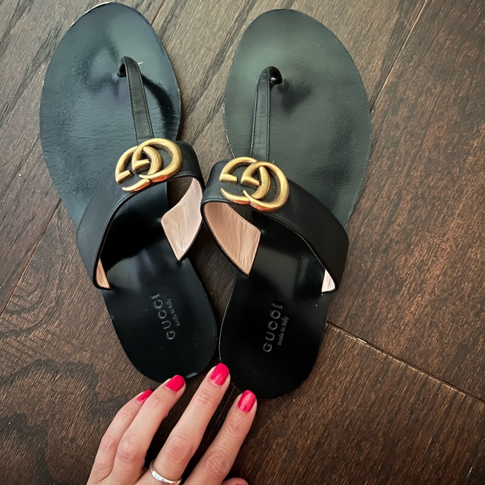 Gucci Thong sandal with double G. Size 38 With Box